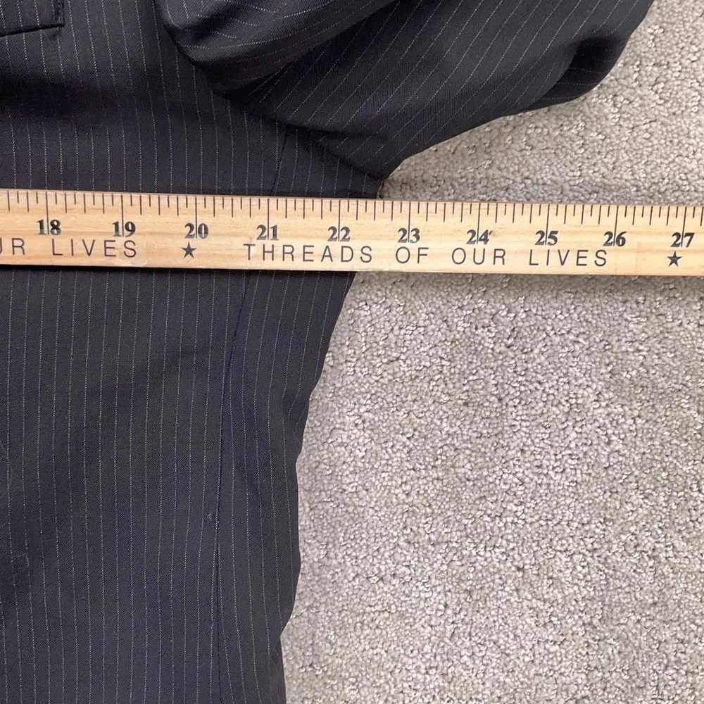 Jos A Bank Signature Suit Men 43R‎ 31W 32L Black Pinstripe Classic Career Wool